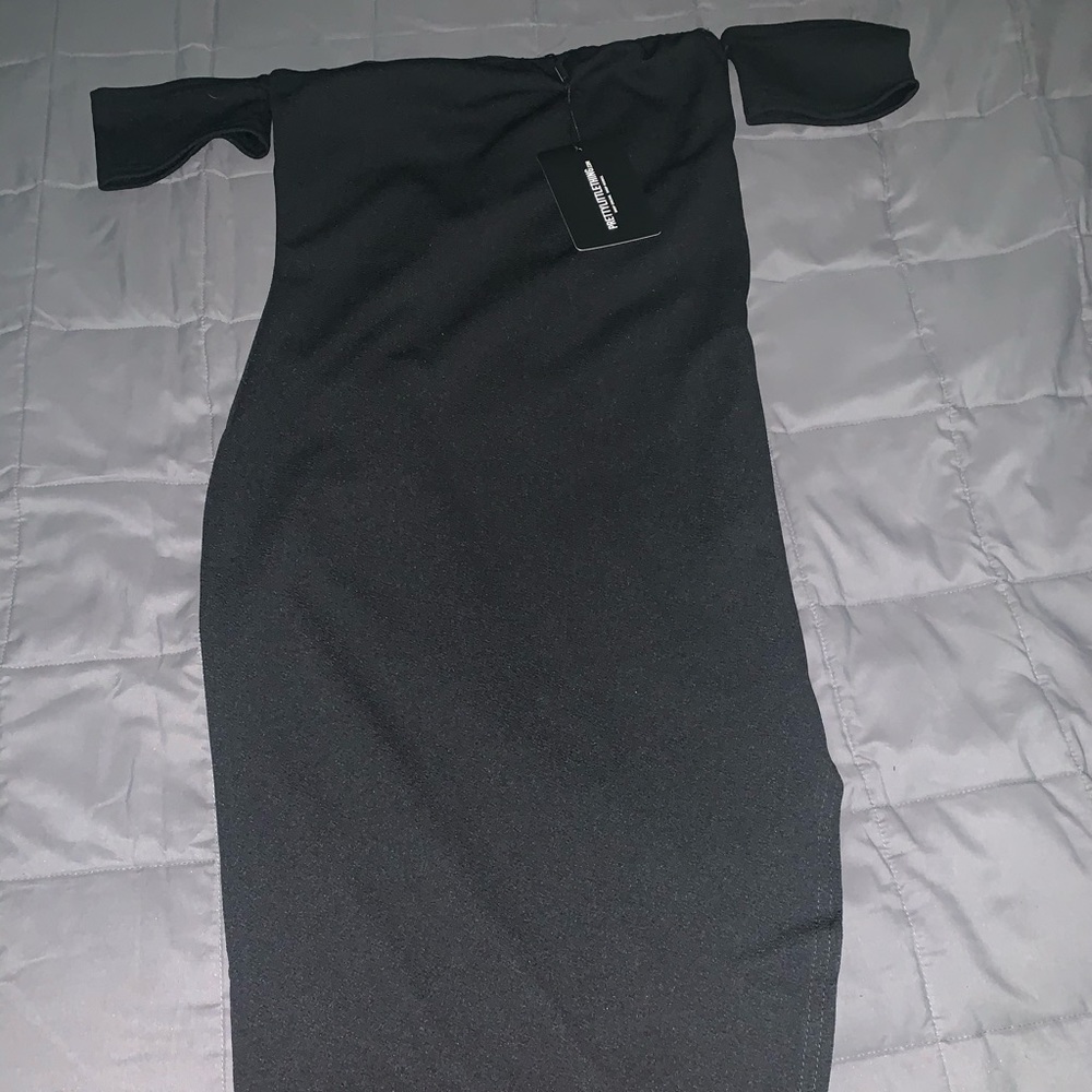 Strapless dress with cuffs